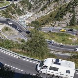 Après la fermeture du tunnel du Gothard, les automobilistes doivent emprunter la route du col.